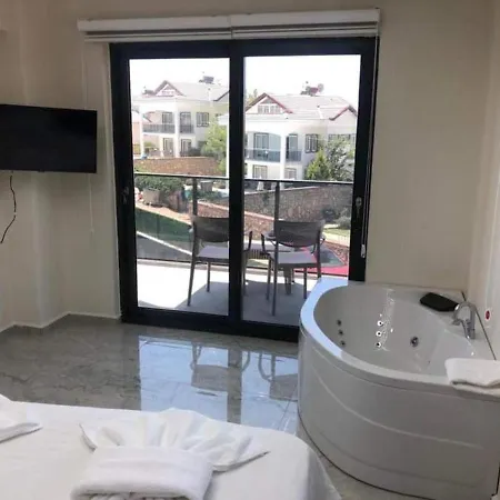 וילה Stunning 4-bed Private Pool Sauna & Hammam פאטהיה
