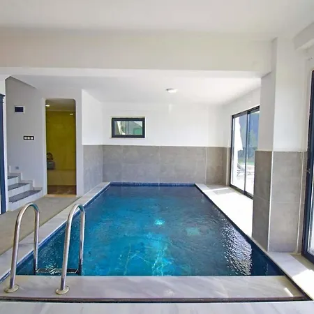Villa Stunning 4-bed Private Pool Sauna & Hammam *